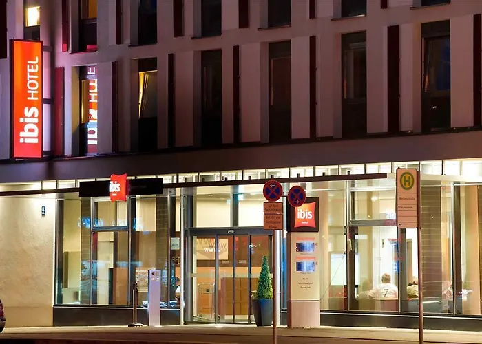 Ibis West 3*