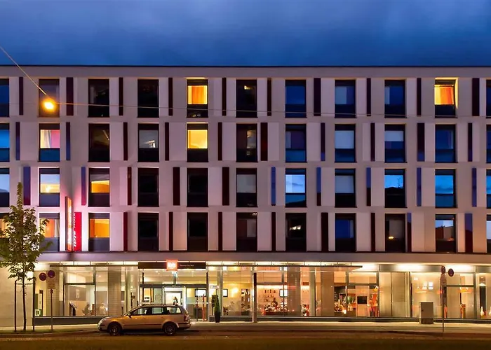 Ibis West Hotel 3*