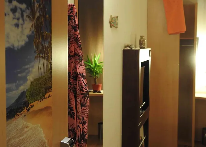 Ibis West 3*