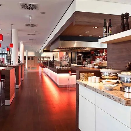 Ξενοδοχείο Ibis West 3*