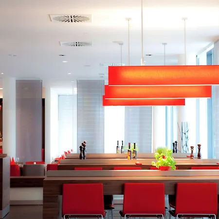 Hotel Ibis West