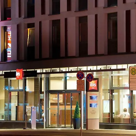 Ibis West 3*