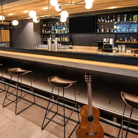 Ibis West Hotel 3*