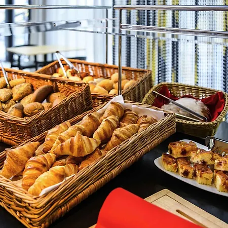 Ξενοδοχείο Ibis West 3*