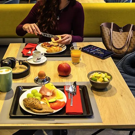 イビスホテル シティ ウェスト