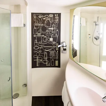 Ξενοδοχείο Ibis West