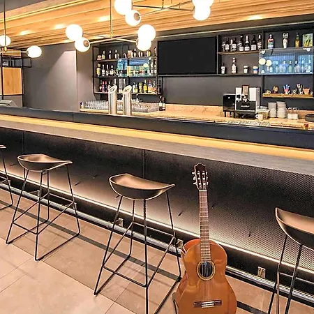 Hotel Ibis West
