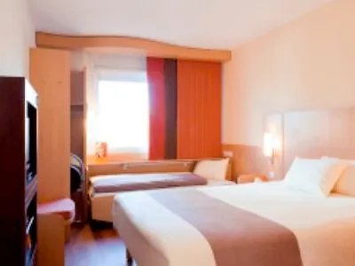 Hotel Ibis West
