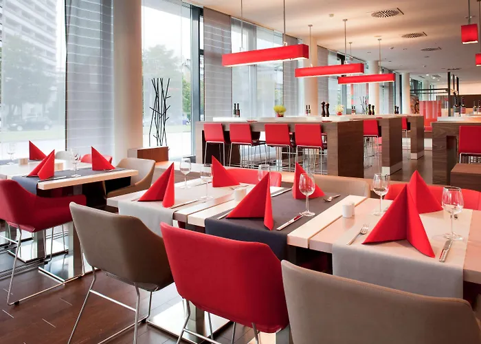 Ibis West Szálloda
